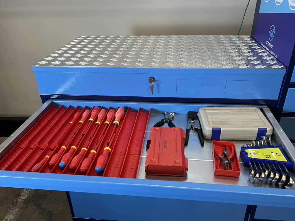 Distributeur d’outils DynaBox et DrawerBox : casiers vs tiroirs, quand mixer les deux ?