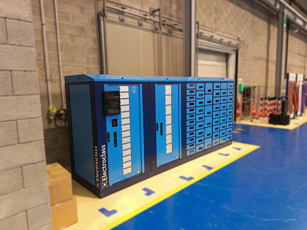 Objets coupants et EPI : sécuriser la distribution, tracer les retraits et éviter les dérives en atelier