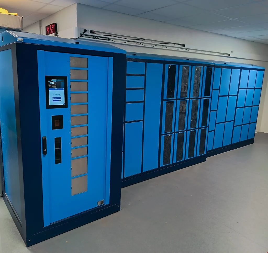 Distributeur automatique industriel : cas d’usage, bénéfices et critères de choix