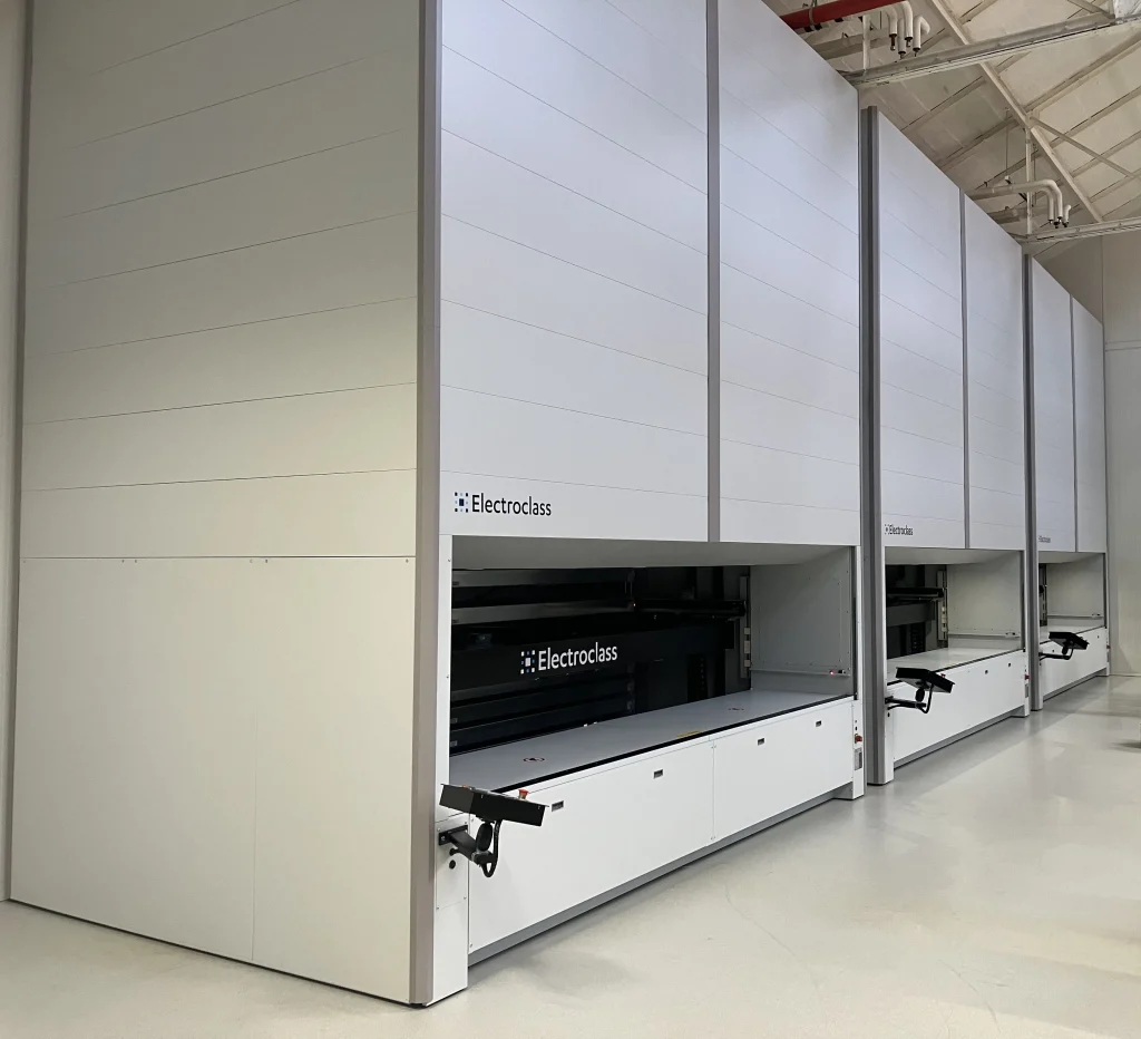 Ascenseur de stockage : à quoi sert cette solution dans un atelier ou un entrepôt ?